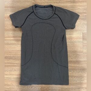 Swiftly Tech Short-Sleeve Shirt 2.0
Hip Length